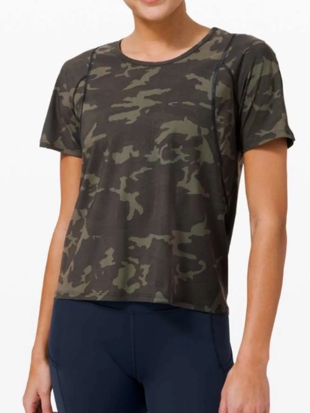 LULULEMON Incognito Camo Multi Gator Green Outrun The Heat Short Sleeve Size 10